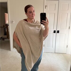 WeAreAmma Natural Cocoon+ Women's Nursing Poncho Cover